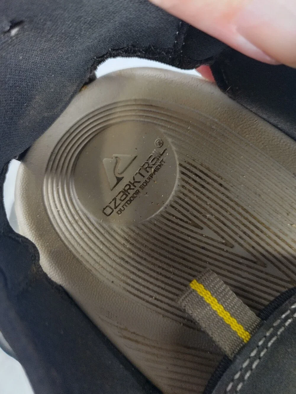 Ozark Trail Fisherman Men's Size 7 Sandal Closed Toe Bungee Lace Leather Outdoor